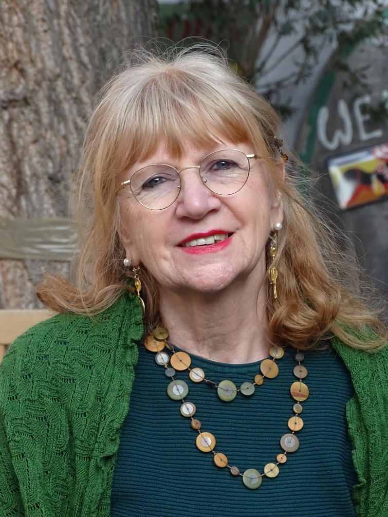 18 Angelica Kühnemund